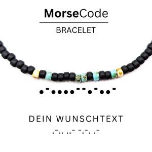 Könnte beinhalten: Schwarzes Perlenarmband mit türkisfarbenen und gelben Perlen. Das Armband buchstabiert "DEIN WUNSCHTEXT" in Morsecode.