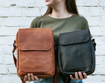Vintage Brown Nubuck Ergo Coach Shoulder Bag in Excellent Vintage Brown Nubuck Ergo Coach Shoulder Bag in Excellent