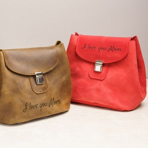 Personalized cosmetic bag for Mom, Leather makeup bag for Mother Day gift, Leather toiletry bag women travel, Engraved gift for Mom