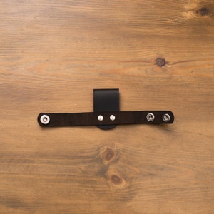 Cintura porta guanti in pelle, Porta guanti da lavoro, Porta guanti da giardinaggio, Regalo uomo giardiniere, Porta guanti da cintura personalizzata, Clip per guanti da lavoro immagine 8