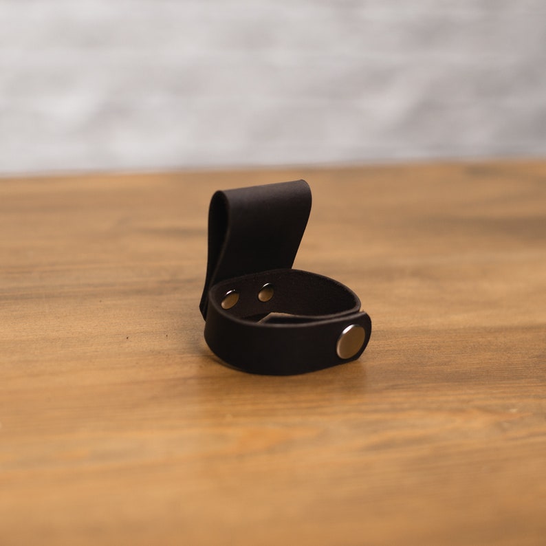 Cintura porta guanti in pelle, Porta guanti da lavoro, Porta guanti da giardinaggio, Regalo uomo giardiniere, Porta guanti da cintura personalizzata, Clip per guanti da lavoro immagine 10