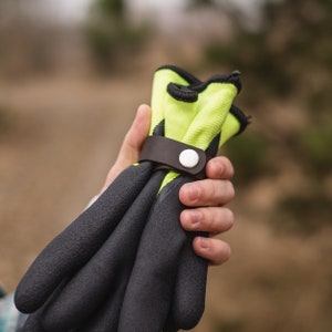 Cintura porta guanti in pelle, Porta guanti da lavoro, Porta guanti da giardinaggio, Regalo uomo giardiniere, Porta guanti da cintura personalizzata, Clip per guanti da lavoro immagine 3