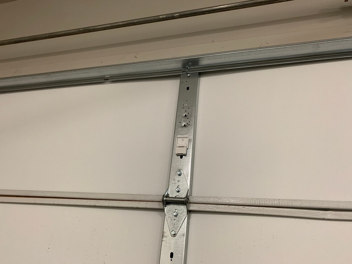 Minimalist Garage Door Bracket For Wyze Sense for Living room