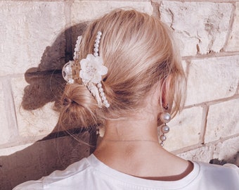 Romantique Hair Claw | Bridal Flower Hair Claw | Pearl Hair Claw | Floral Shell Hair Claw | Wedding Pearl Hair Claw | Fun Ivory Shell Pearls