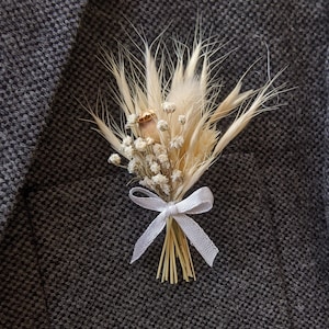 Rustic wedding boutonnieres, Groomsmen boutonnière, Mens buttonhole, Custom boutonnieres, Dry flower boutonniere, Dried marriage boutonnière