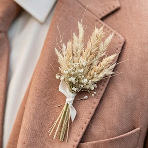 Rustic wedding boutonnieres, Personalized boutonniere, Groomsmen dried boutonniere, Boutineers for wedding, Dried flowers buttonhole