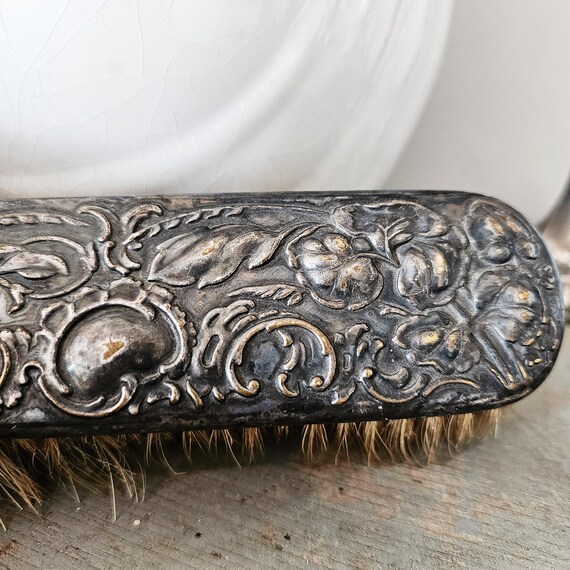 ANTIQUE | Repousse Floral Silver Art Nouveau Clothes Brush 