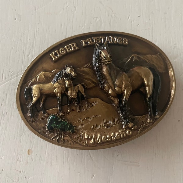 KIGER MUSTANGS Mesteno Belt Buckle Golden Cowboy Western Cheney Artwork 70/1000