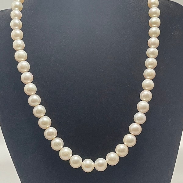 Indulge in Luxury: AAA Certified Freshwater Pearl Necklaces for Him or Her