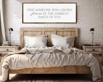 Find Someone Who Grows Flowers Sign – Inspirational Rustic Decor