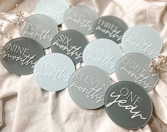 Acrylic Baby Milestones Disc | Monthly Milestone Markers | Baby Announcement | 12 Month Set | Bump Update Sign
