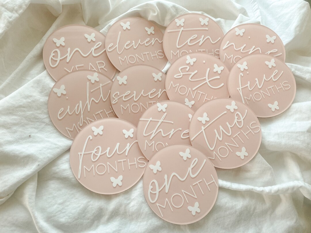 Produktbild von Personalisierte Holz Baby Geburt Ankündigung Zeichen Mit Wildblume Und