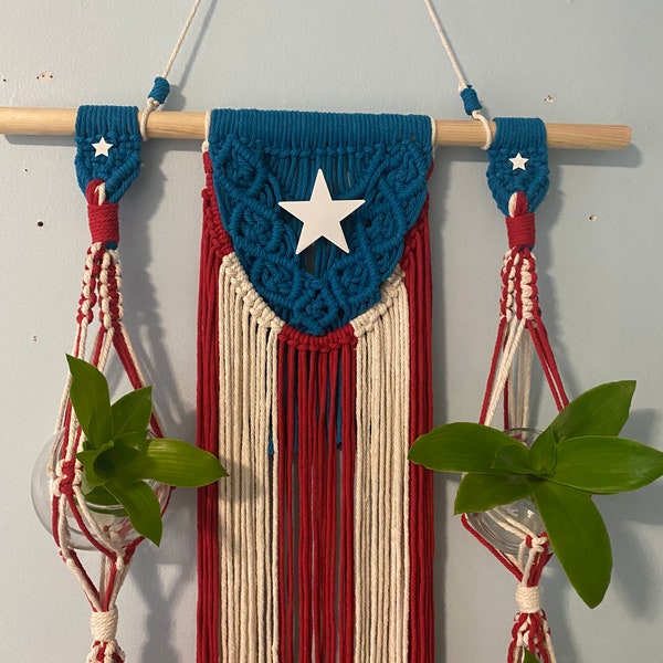 macrame puerto rican flag hanger