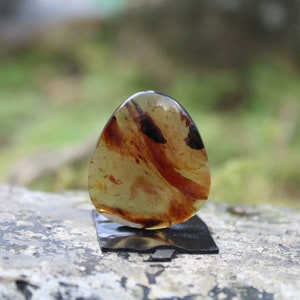 Indo amber cabochon