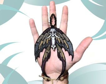 Schädel zurück dunkle Augen Nacht Schmetterling Motte Patch bestickt Patch SEW ON