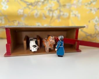 Rare ensemble de ferme en bois vintage Kay Bojesen – Écurie jouet originale des années 1930/1940 avec fermier et animaux, Mønsterbesk danois du milieu du XXe siècle