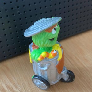 Vintage Sesame Street PVC Figures / big bird / Oscar Grouch / Made in Germany / west Germany / Bullyland / JHP imagen 6