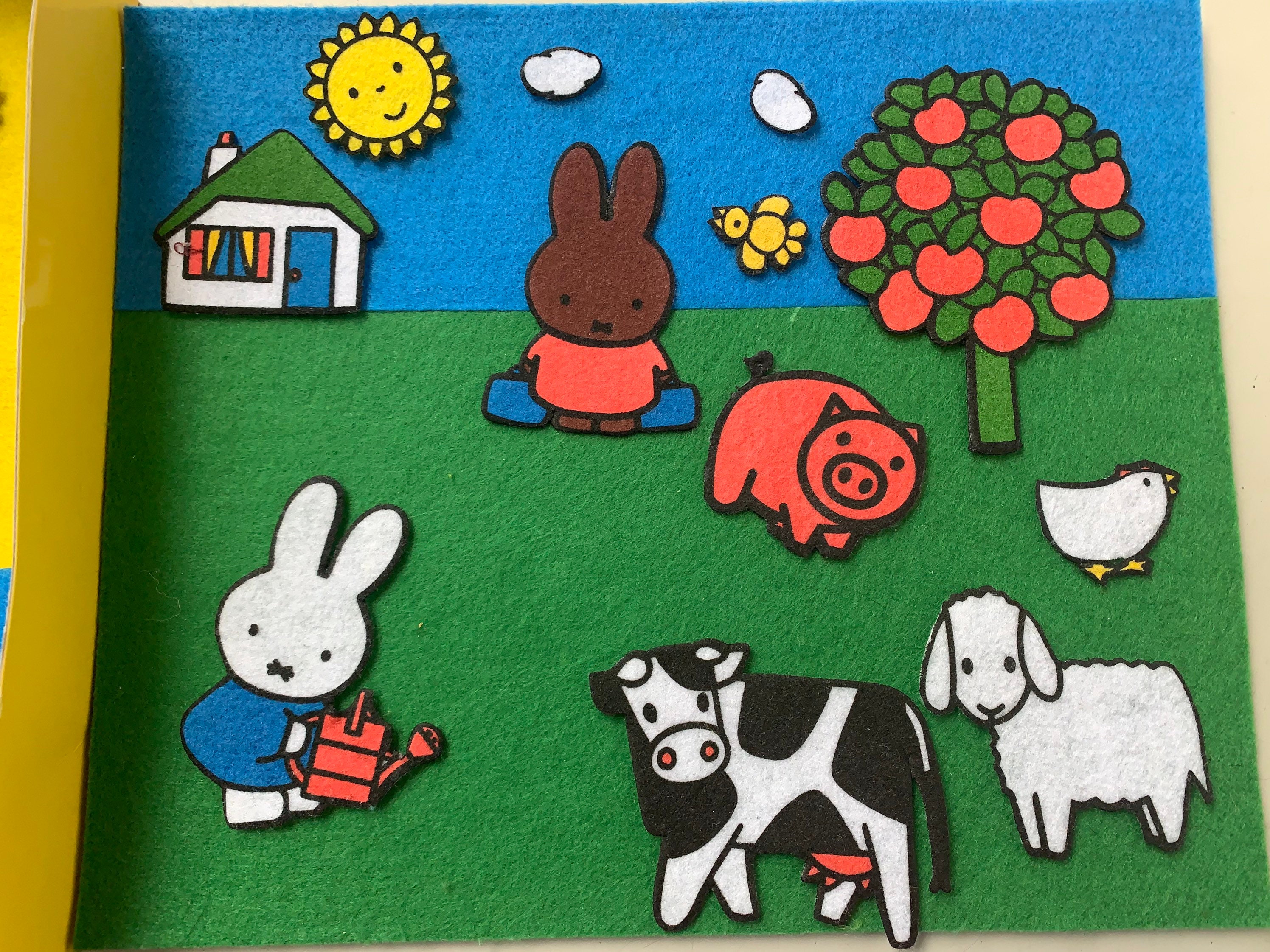 Dick Bruna - Nijntje Nijntje - 3 Vilten Schilderijen Met 1 Lijst