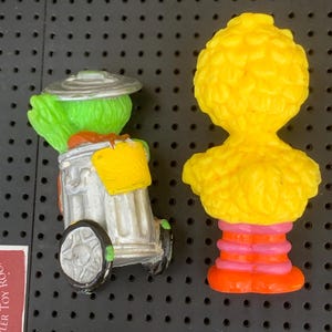 Vintage Sesame Street PVC Figures / big bird / Oscar Grouch / Made in Germany / west Germany / Bullyland / JHP imagen 4
