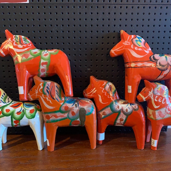 vintage wooden Swedish Dala horse Nils Olsson / Dalarna horses Akta Dala Hemslojd / Nusnas / Mora / Sweden