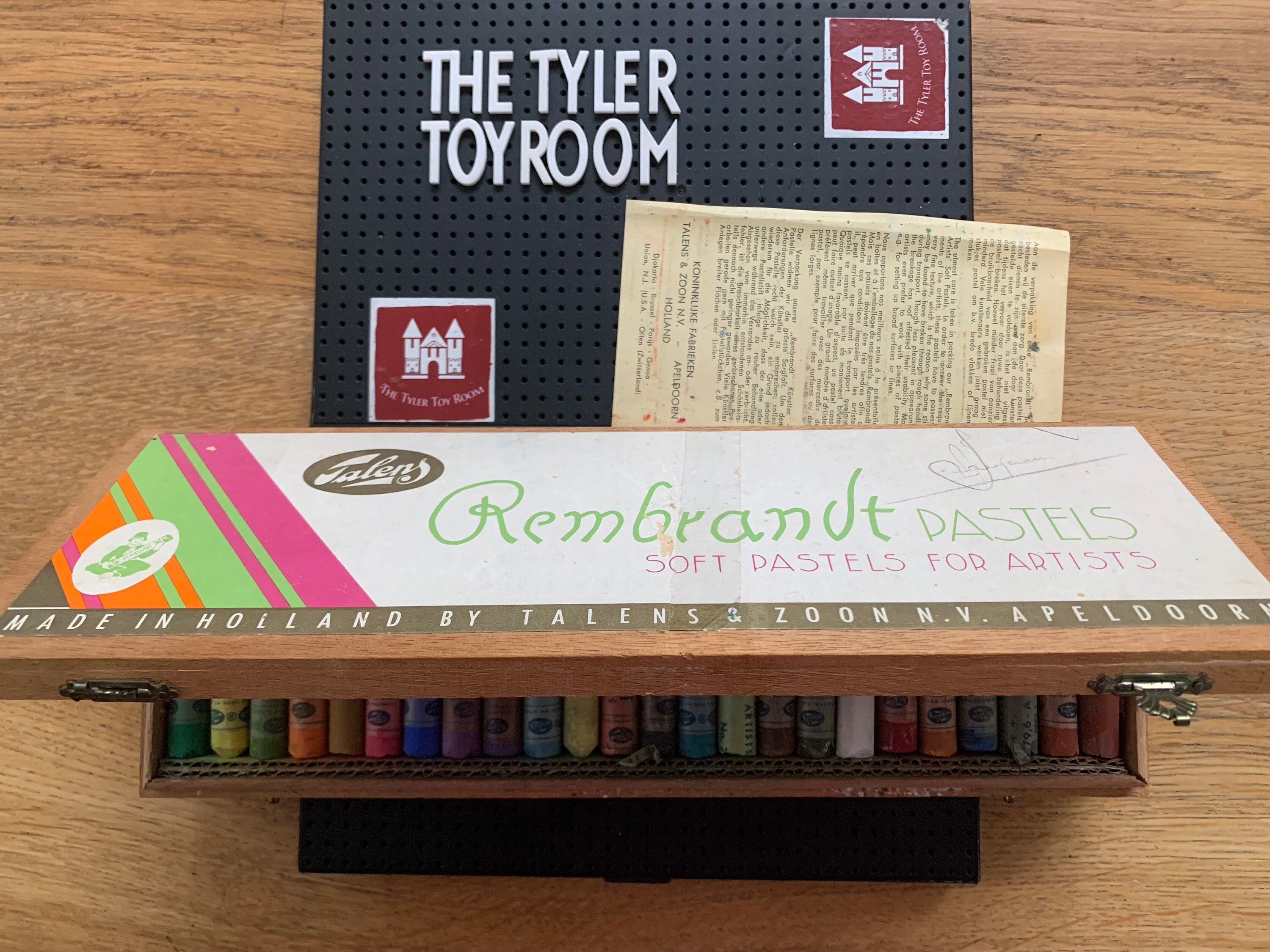 アンティーク / ターレンス レンブラント ソフトパステル 24色 / 希少