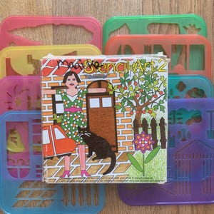 Vintage set van 8 kleurrijke Tuppertoys Plastic stencilkunst 2 van Tupperware 1991 In doos / stencils schilderen, Tupper Toys, tekenen