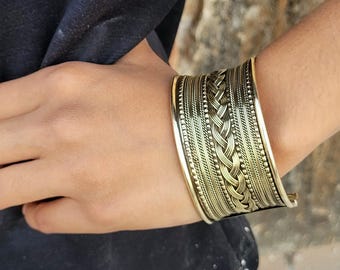 Large bracelet manchette en laiton doré : design ethnique tribal réglable