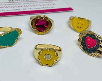 Smiley Face Ring Gold, Retro Trendy Chunky Pattern Colourful Detail Multicolour Y2k Jewellery, Trendy Rings, Y2k Trending Happy Rings Uk,