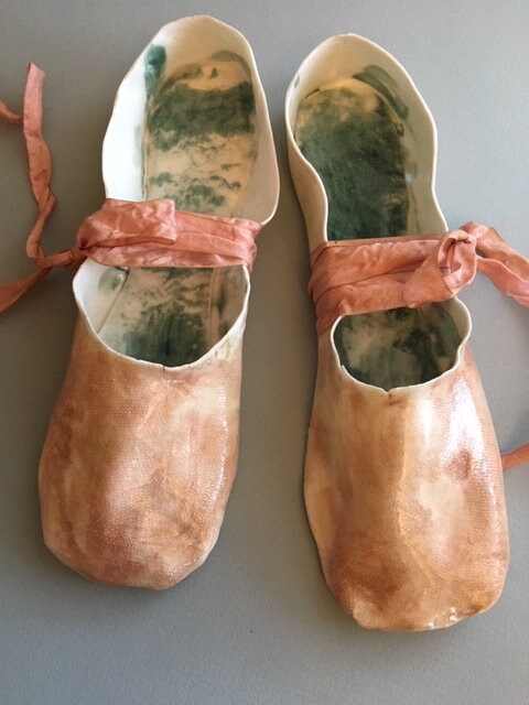 regalo per colgador de zapatos de baile colgador de zapatos de madera zapato de ballet Zapatos Zapatos para niña Zapatos de baile Colgador de zapatos de ballet regalo de ballet personalizado personalizado colgador de zapatos de ballet personalizado 