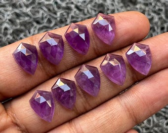 Lote de 10 piedras preciosas de amatista - Amatista natural en forma de escudo, corte rosa, cabujón plano - Tamaño de la amatista: 14 x 10 mm - Piedra preciosa suelta de amatista - A-1280