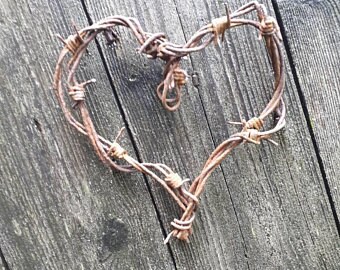 Mini Barb Wire Heart