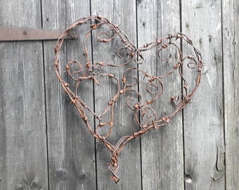 Deluxe Barb Wire Heart