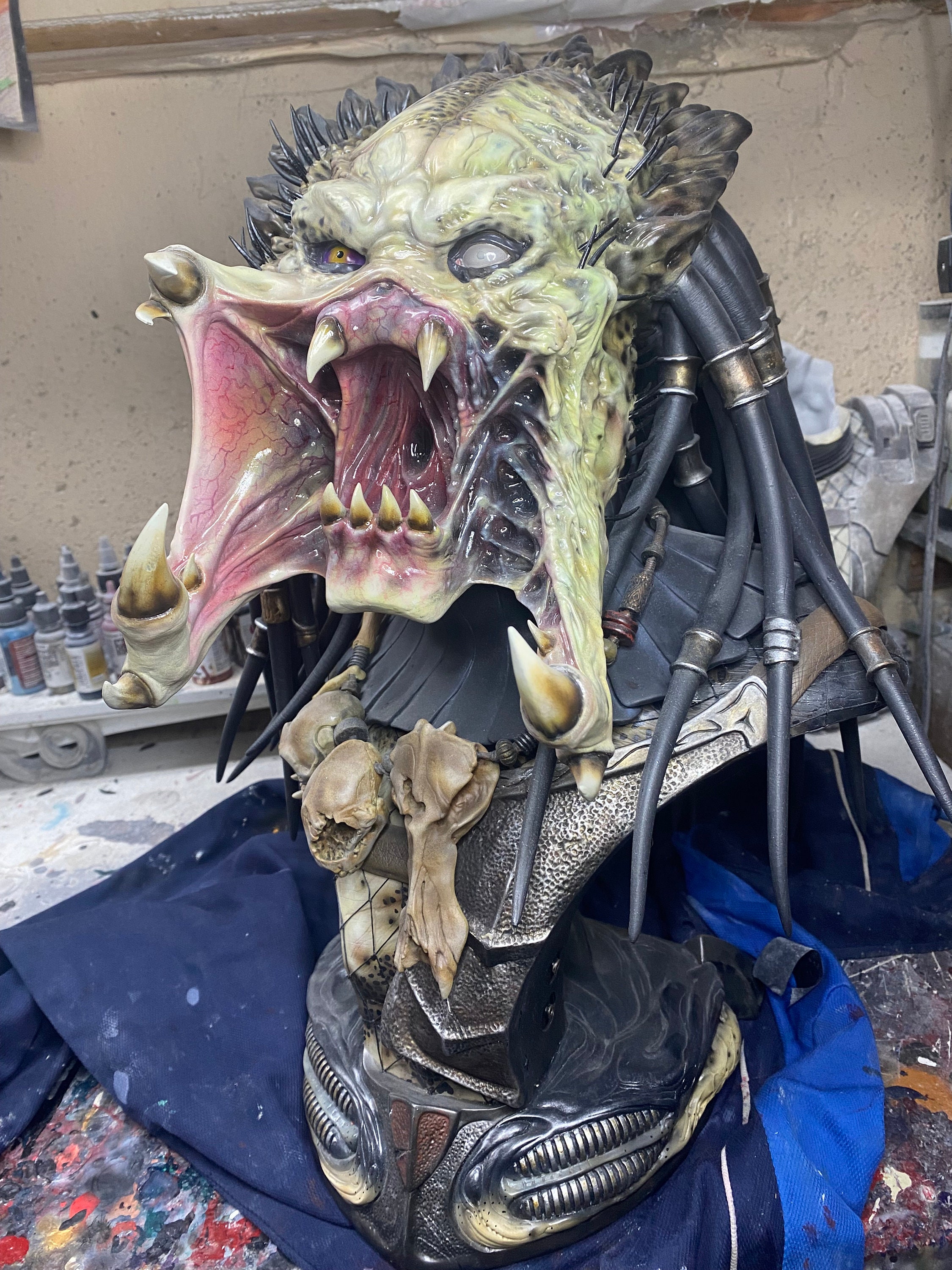Aliens VS Predator: Requiem Wolf Predator Legendary Scale Bu