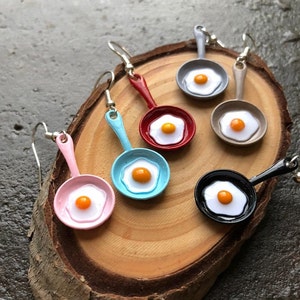 Boucles d'oreilles œuf au plat et poêle 3D Petit déjeuner Brunchs Couleurs dépareillées image 9