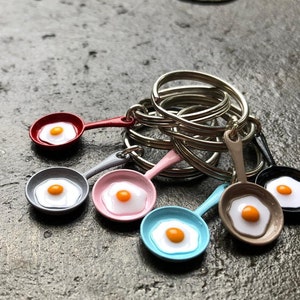 Fried egg and frying pan Key-ring | 3D | Breakfast | Brunch | Food Jewellery