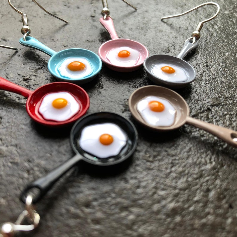 Boucles d'oreilles œuf au plat et poêle 3D Petit déjeuner Brunchs Couleurs dépareillées image 6