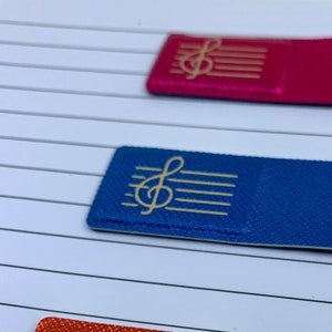 Personalised Bookmark / Music Theme Magnetic PU Leather Bookmarks Page Marker Cord Winder - Treble Clef