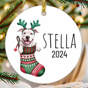 Pitbull Mom - Cedar Ornament Pitbull Mom - Cedar Ornament