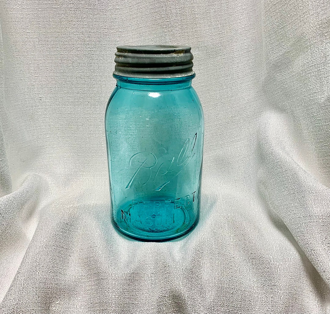 RARE 19101923 Vintage triple Error Ball Perfect Mason Blue 1 Quart 32