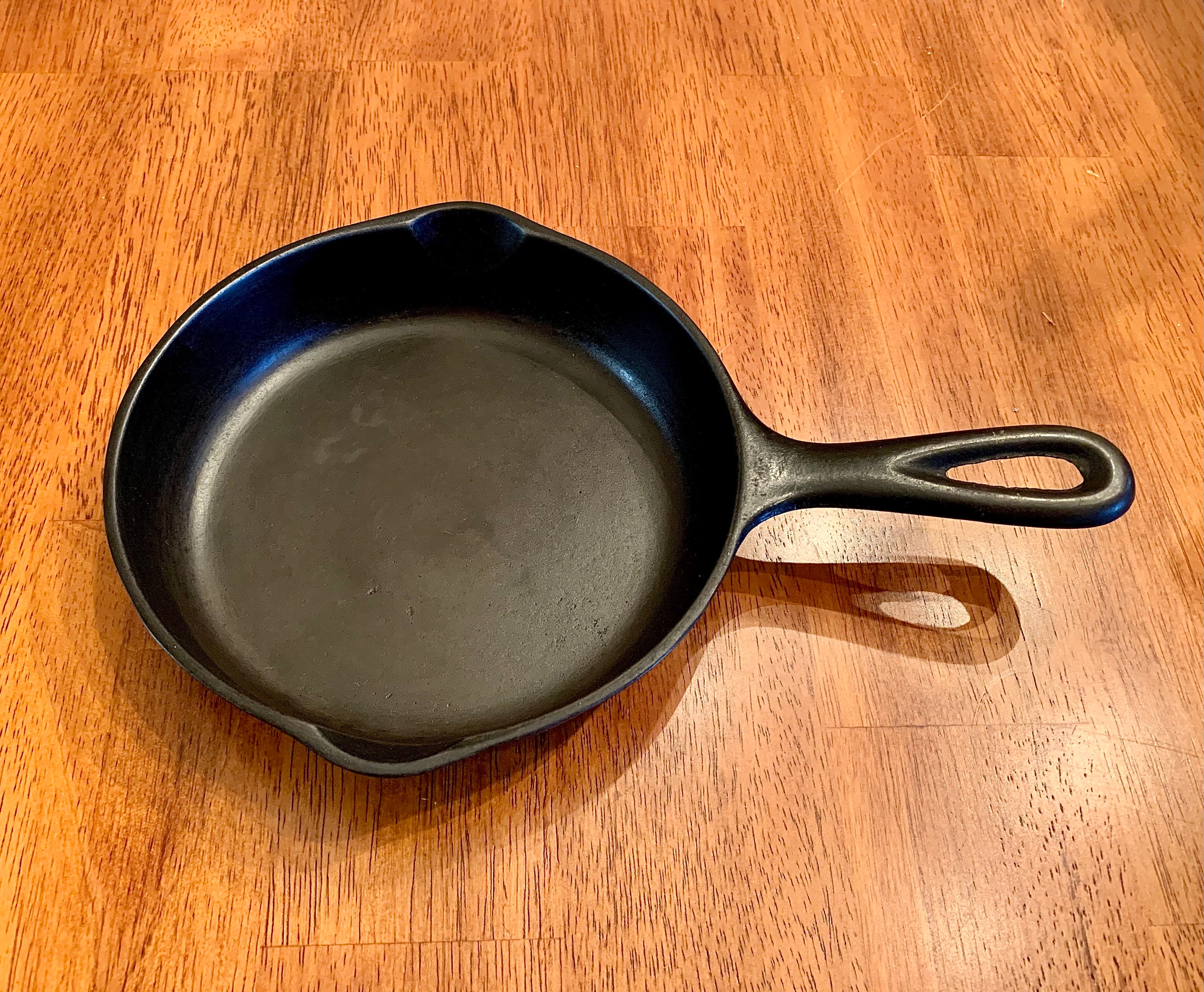 Vintage Cast Iron Skillet 6 5/8 Small Cooking Frying Pan Made In USA No. 3