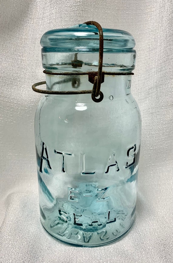 RARE Antique Atlas E-Z Seal Pale Cornflower Blue 1 Quart 32 Oz