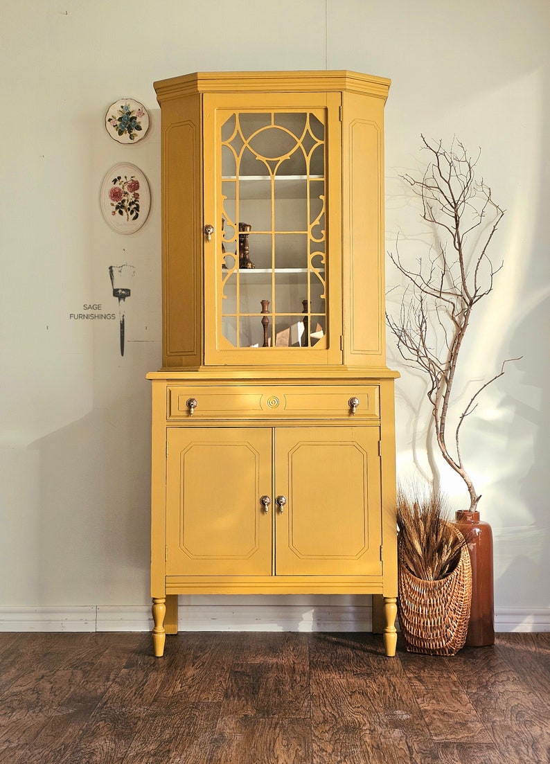 Vintage China Kitchen Yellow Curio Hutch Pie Pie Hutch