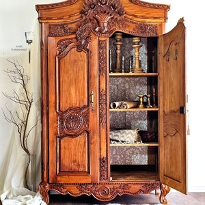 Antique Linen Cabinet - French Provincial Cottage Wardrobe - Vintage  Heirloom Armoire - Ornate Cupboard Wedding Gift - Etsy