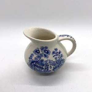 Royal Crownford Stafforshire England Blue & White Ceramic Coffee Tea Creamer - Vintage Kitchen Decor