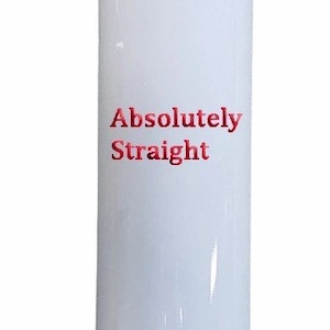 Puede incluir: Un vaso de acero inoxidable blanco con el texto "Absolutely Straight" en letras rojas.