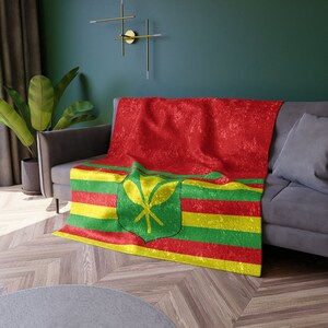 Kanaka Maoli Velvet Blanket