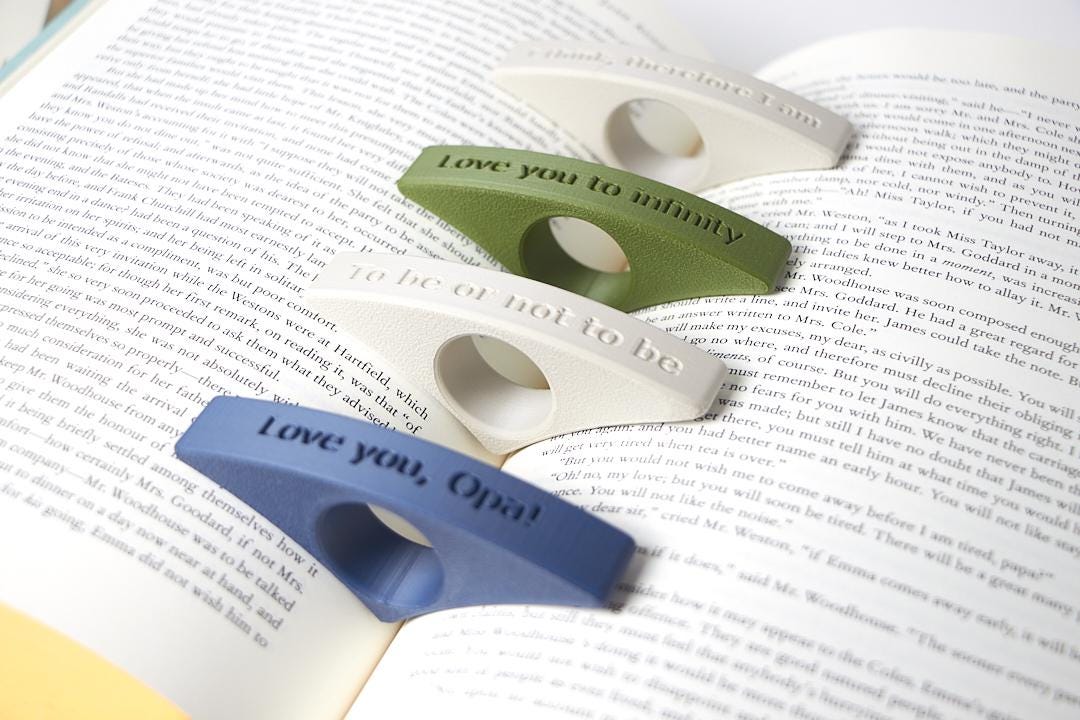 Thumb Page Holder for Book Lovers, Meadow, Eco-Friendly Customizable Page Holder in Plant-Based Material, Minimalist Gift by ConceptEarth