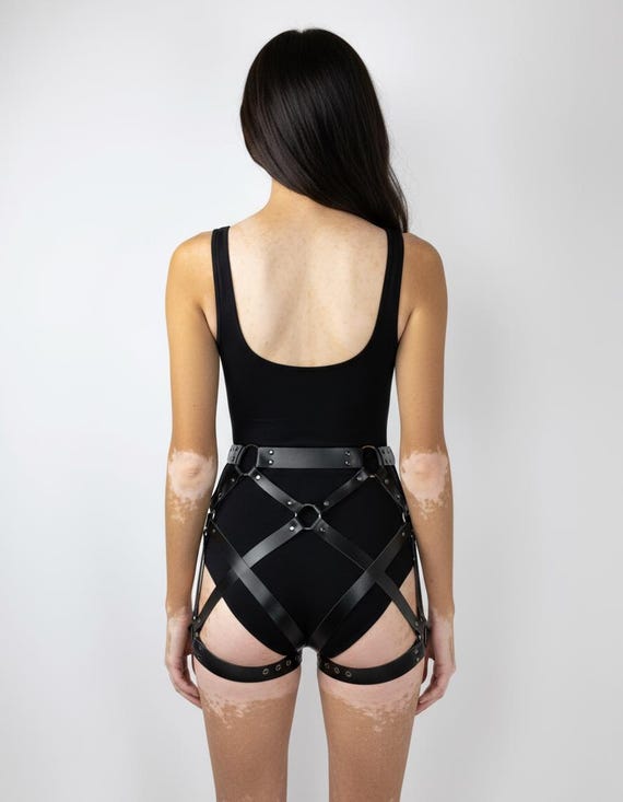 Black bondage minimalist steampunk wasteland belt strap harness garter fetish Sinstress Black Garter Belt Harness main image 4