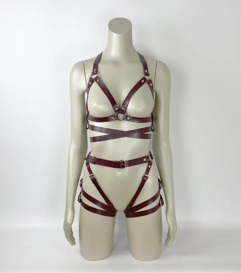 Set di imbracature in pelle, reggiseno aperto, imbracatura a catena, imbracatura bondage, kit BDSM Marsala, imbracatura con giarrettiera, attrezzatura BDSM per donne, imbracatura per tutto il corpo immagine 2