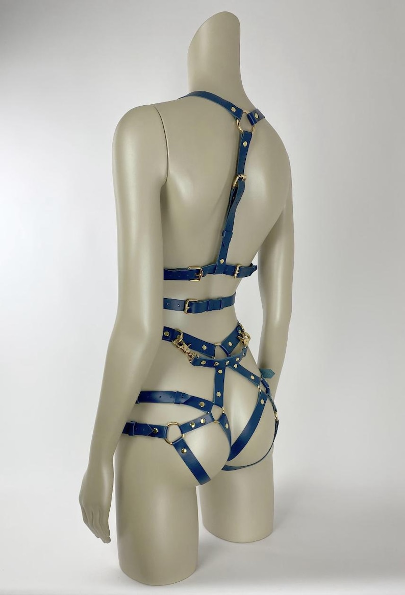 Set di imbracature in pelle, reggiseno aperto, imbracatura a catena, imbracatura bondage, kit BDSM Marsala, imbracatura con giarrettiera, attrezzatura BDSM per donne, imbracatura per tutto il corpo immagine 9
